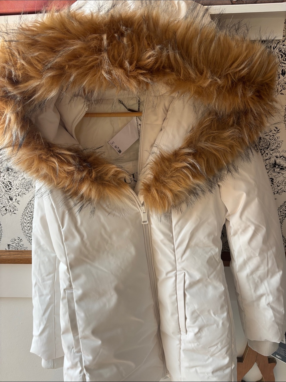Guess Ivory Puffer Coat with Brown Faux Fur Trim Lions Mane Hood nwt